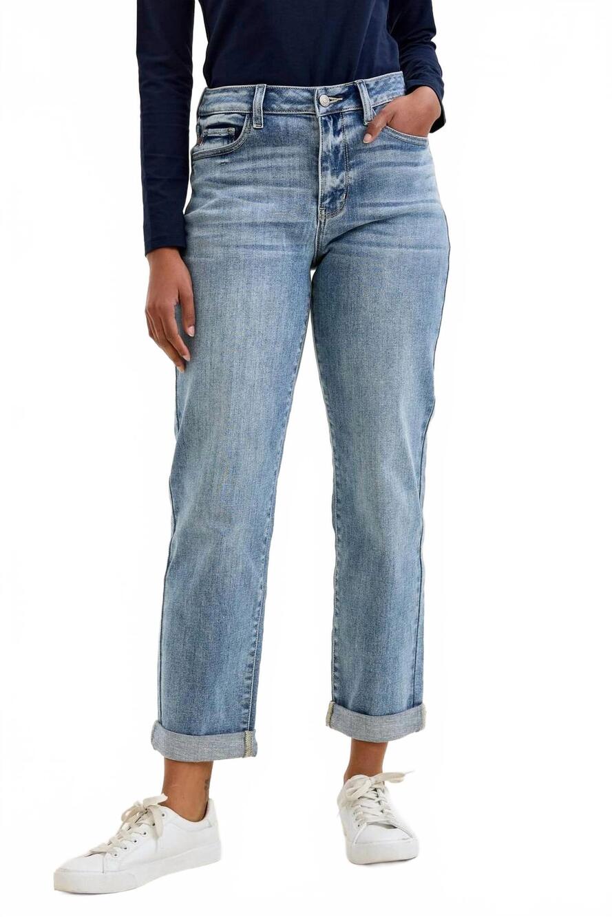 NEW JUDY BLUE billie boyfriend mid rise jeans in light iced indigo